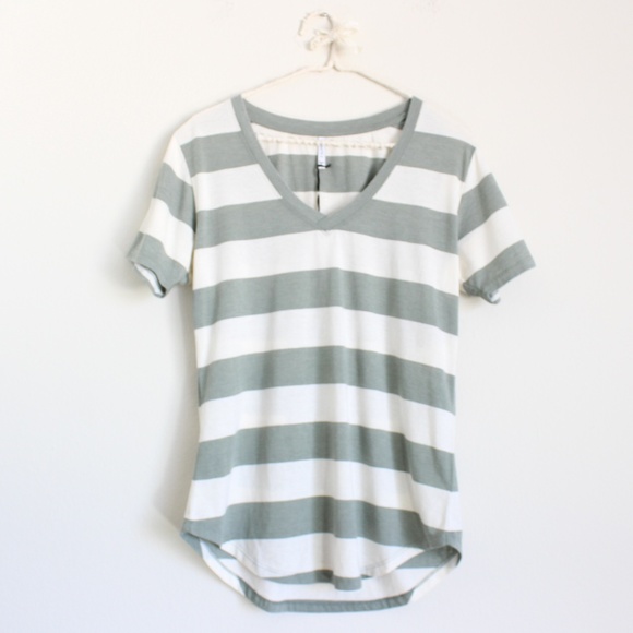 Z Supply Tops - NWT Z Supply The Venice Striped Tee